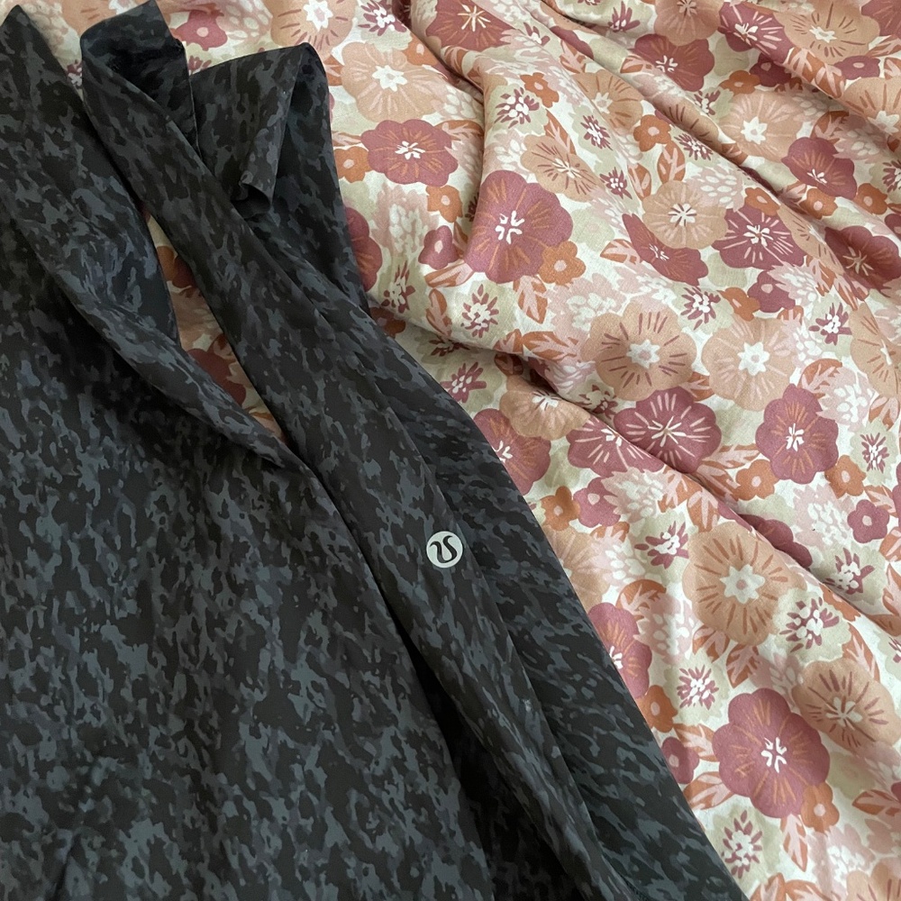 Lululemon - Picture 5 of 6
